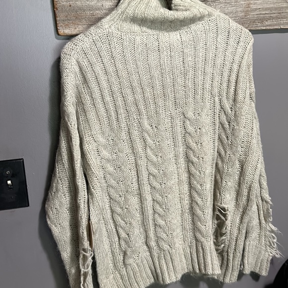 NWT Revolve Superdown distressed cable knit sweater - Picture 7 of 13